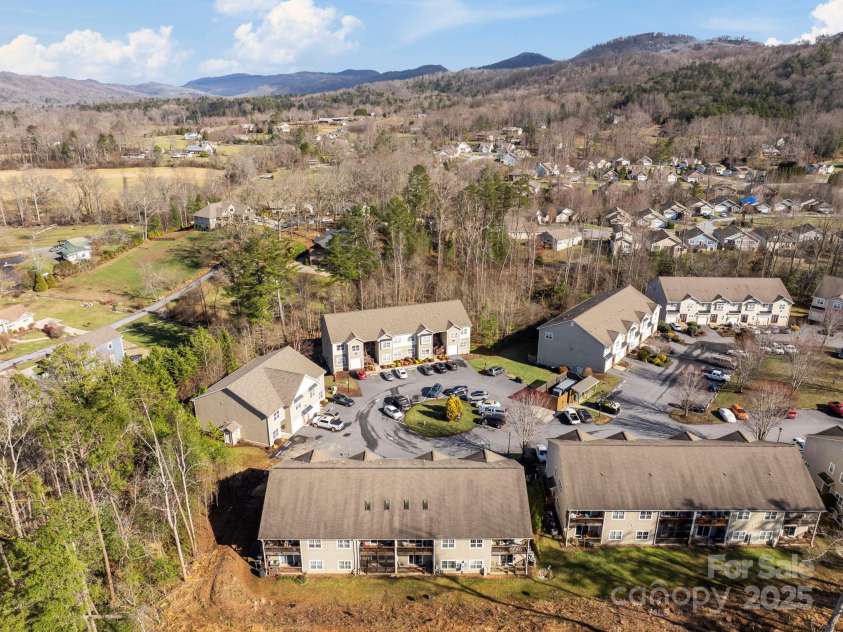 123 Foxden Drive, Fletcher, NC 28732.  MLS# CAR4209767, YatesRealty ID 15214. 