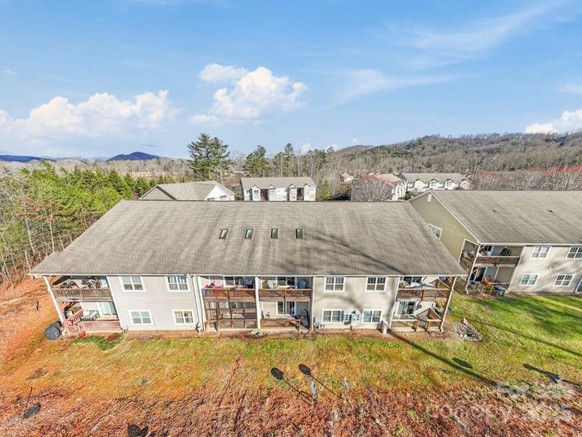 123 Foxden Drive, Fletcher, NC 28732.  MLS# CAR4209767, YatesRealty ID 15214. 