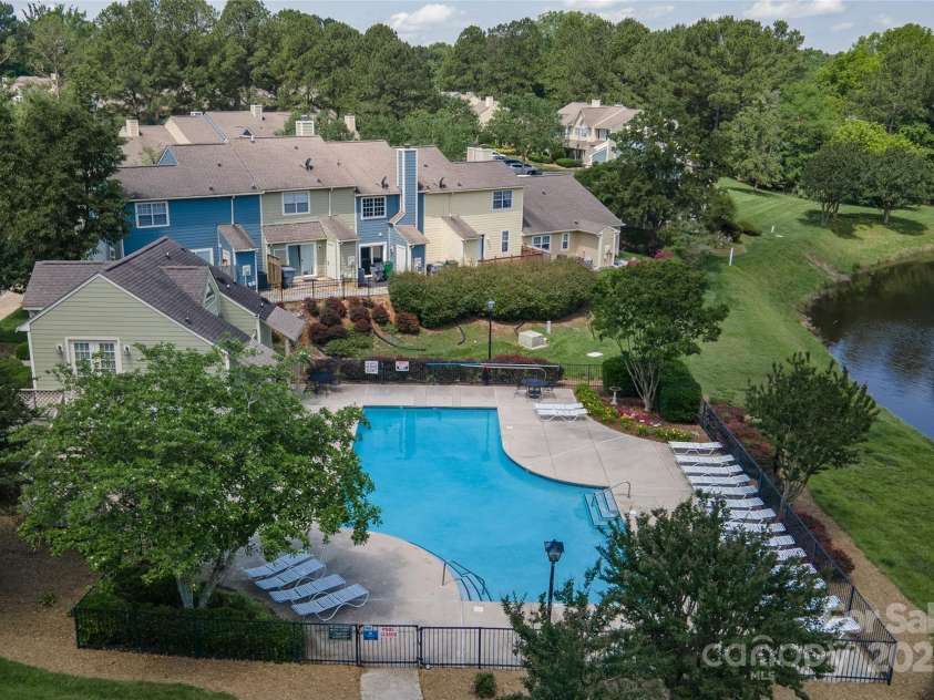 9006 Four Mile Creek Road, Charlotte, NC 28277.  MLS# CAR4260966, YatesRealty ID 15215. Community Pool