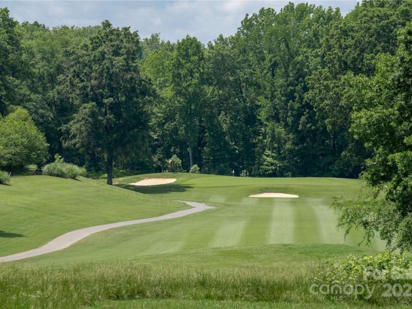 9006 Four Mile Creek Road, Charlotte, NC 28277.  MLS# CAR4260966, YatesRealty ID 15215. Raintree Country Club