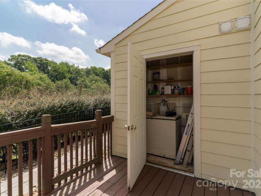 9006 Four Mile Creek Road, Charlotte, NC 28277.  MLS# CAR4260966, YatesRealty ID 15215. Storage Closet