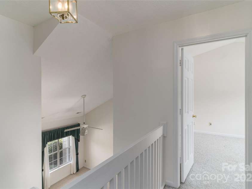9006 Four Mile Creek Road, Charlotte, NC 28277.  MLS# CAR4260966, YatesRealty ID 15215. Upstairs Hallway