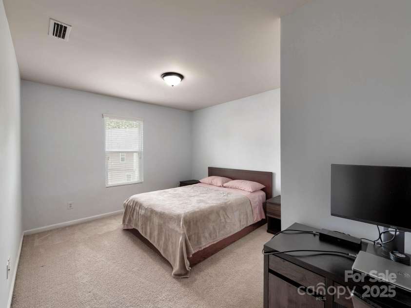 6541 Hasley Woods Drive, Huntersville, NC 28078.  MLS# CAR4254579, YatesRealty ID 15217. 