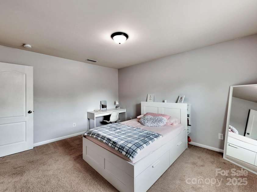 6541 Hasley Woods Drive, Huntersville, NC 28078.  MLS# CAR4254579, YatesRealty ID 15217. 