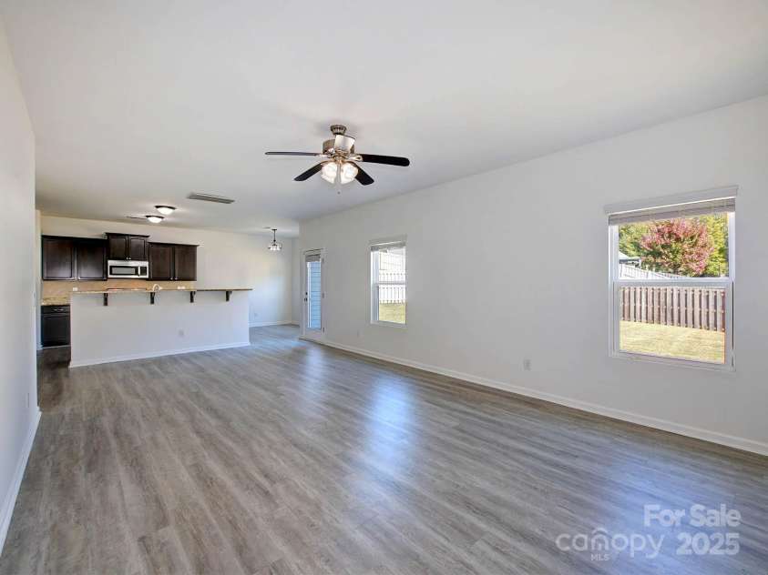 6541 Hasley Woods Drive, Huntersville, NC 28078.  MLS# CAR4254579, YatesRealty ID 15217. 