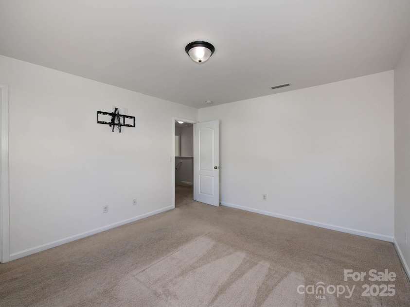 6541 Hasley Woods Drive, Huntersville, NC 28078.  MLS# CAR4254579, YatesRealty ID 15217. 