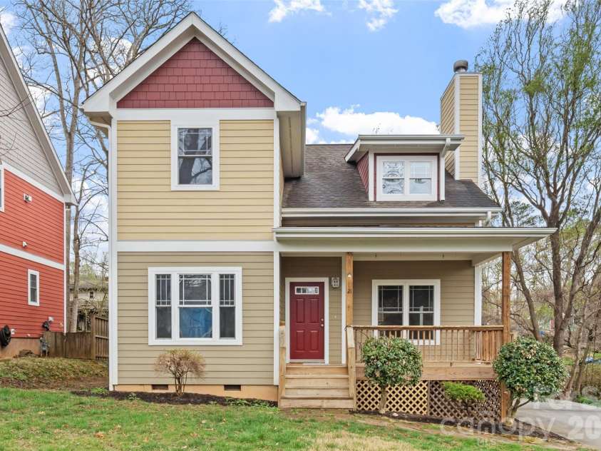 21 Lamar Avenue, Asheville, NC 28803.  MLS# CAR4371572, YatesRealty ID 15218. 