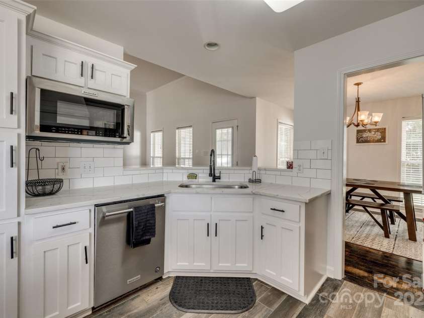 1140 Landsdown Drive, Salisbury, NC 28147.  MLS# CAR4256718, YatesRealty ID 15219. 