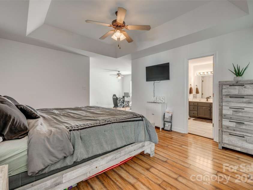 1140 Landsdown Drive, Salisbury, NC 28147.  MLS# CAR4256718, YatesRealty ID 15219. 