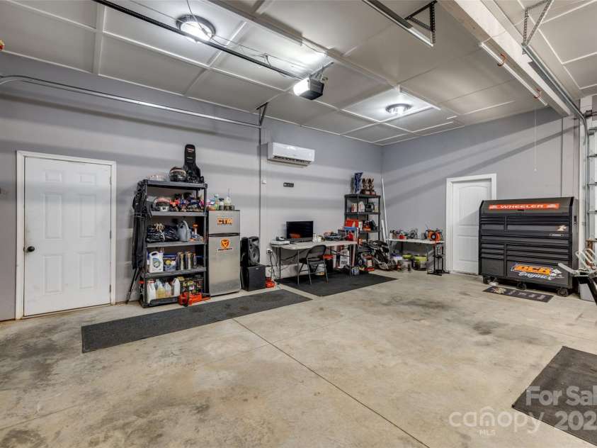 1140 Landsdown Drive, Salisbury, NC 28147.  MLS# CAR4256718, YatesRealty ID 15219. 
