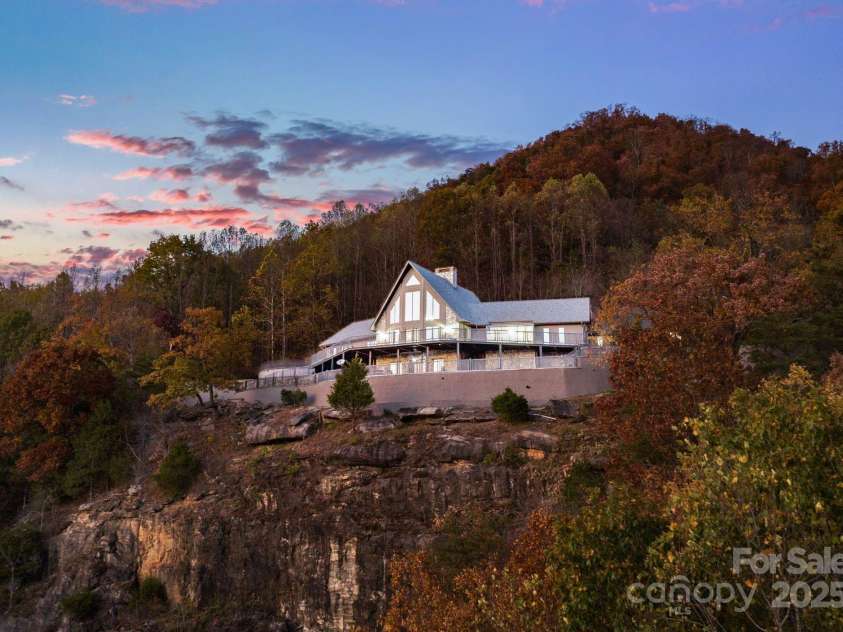 9259 Statesville Road, North Wilkesboro, NC 28659.  MLS# CAR4084220, YatesRealty ID 1522. 