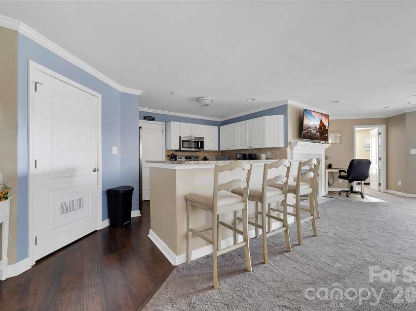 18631 Harborside Drive, Cornelius, NC 28031.  MLS# CAR4349556, YatesRealty ID 15220. 