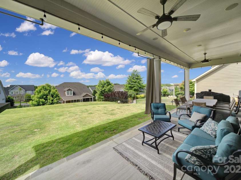 2025 Masons Bend Drive, Fort Mill, SC 29708.  MLS# CAR4255223, YatesRealty ID 15220. 