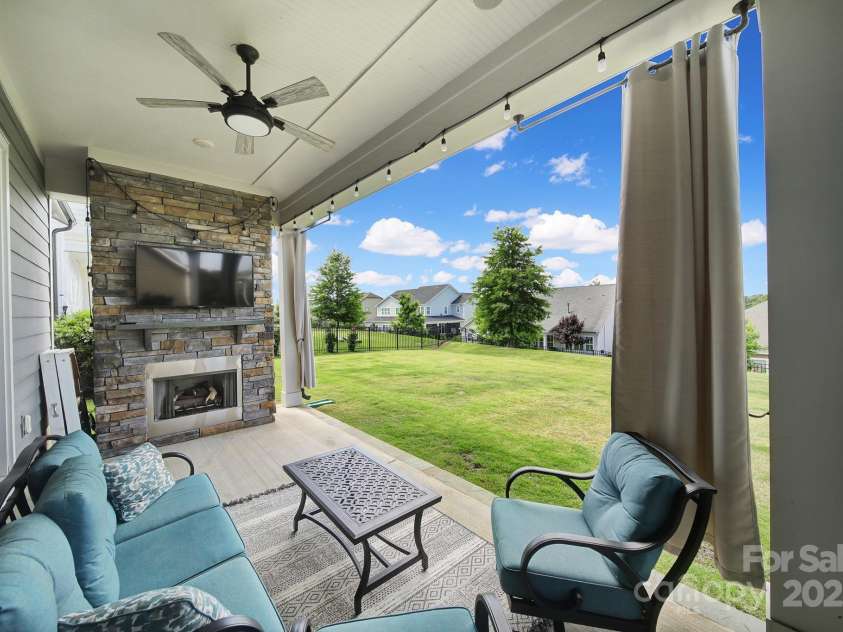 2025 Masons Bend Drive, Fort Mill, SC 29708.  MLS# CAR4255223, YatesRealty ID 15220. 