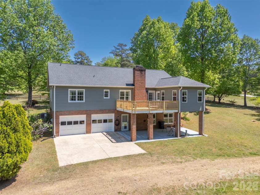 138 Blue Ridge Drive, Rutherfordton, NC 28139.  MLS# CAR4368102, YatesRealty ID 15221. 