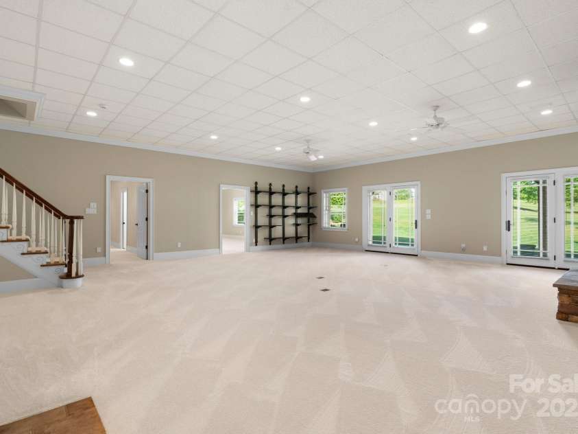 89 Wexford Point, Hickory, NC 28601.  MLS# CAR4250502, YatesRealty ID 15221. Lower Level Great Room (View 3)