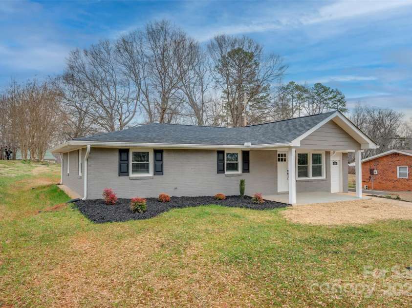 411 Old Caroleen Road, Forest City, NC 28043.  MLS# CAR4233313, YatesRealty ID 15222. 