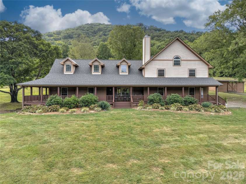 97 Circle E Ranch Road, Burnsville, NC 28714.  MLS# CAR4358354, YatesRealty ID 15222. 