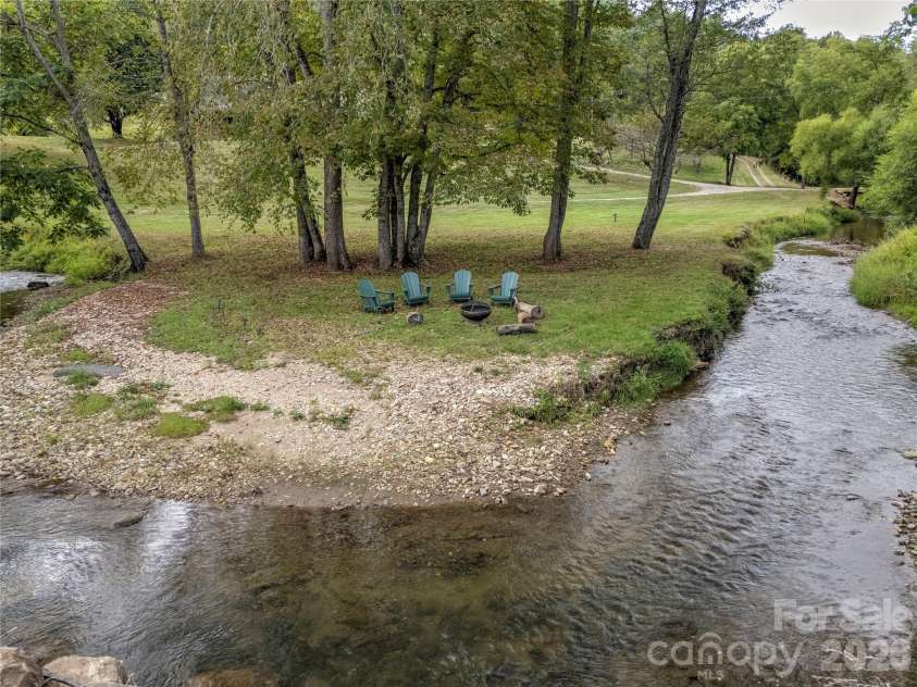 97 Circle E Ranch Road, Burnsville, NC 28714.  MLS# CAR4358354, YatesRealty ID 15222. 