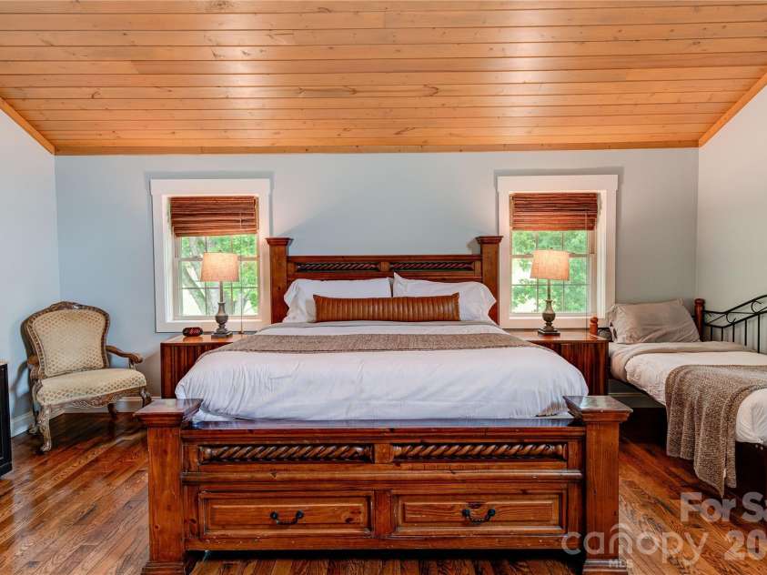 97 Circle E Ranch Road, Burnsville, NC 28714.  MLS# CAR4358354, YatesRealty ID 15222. 