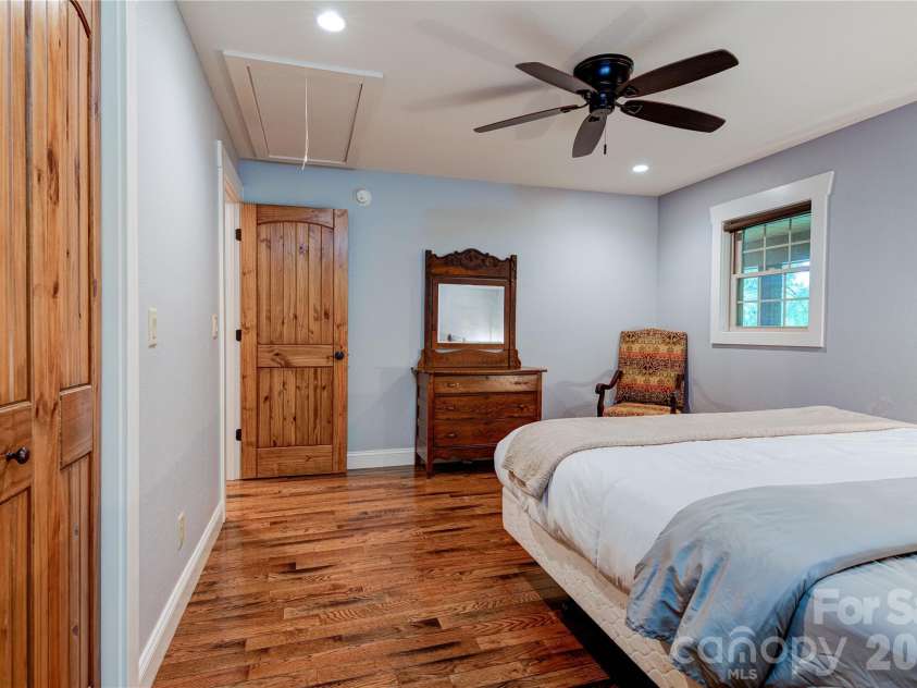 97 Circle E Ranch Road, Burnsville, NC 28714.  MLS# CAR4358354, YatesRealty ID 15222. 