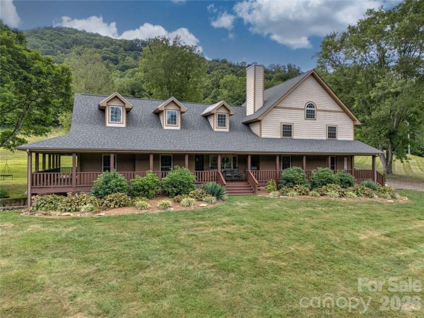 97 Circle E Ranch Road, Burnsville, NC 28714.  MLS# CAR4358354, YatesRealty ID 15222. 