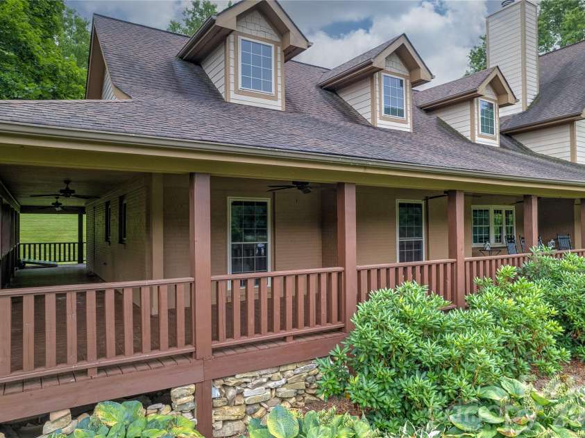 97 Circle E Ranch Road, Burnsville, NC 28714.  MLS# CAR4358354, YatesRealty ID 15222. 