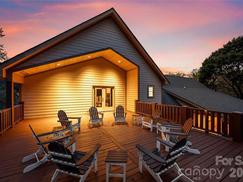 97 Circle E Ranch Road, Burnsville, NC 28714.  MLS# CAR4358354, YatesRealty ID 15222. 