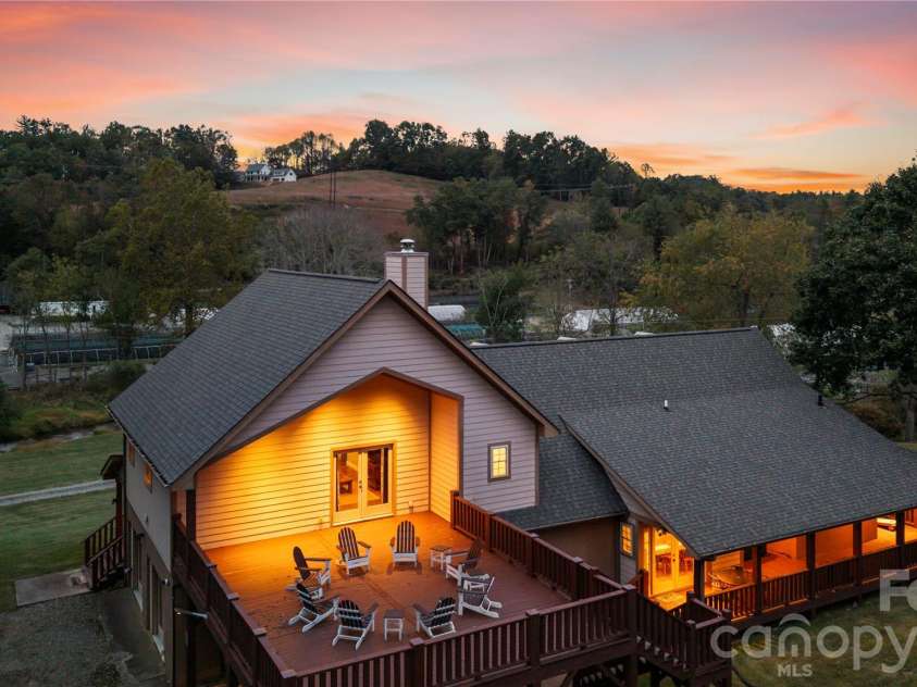 97 Circle E Ranch Road, Burnsville, NC 28714.  MLS# CAR4358354, YatesRealty ID 15222. 