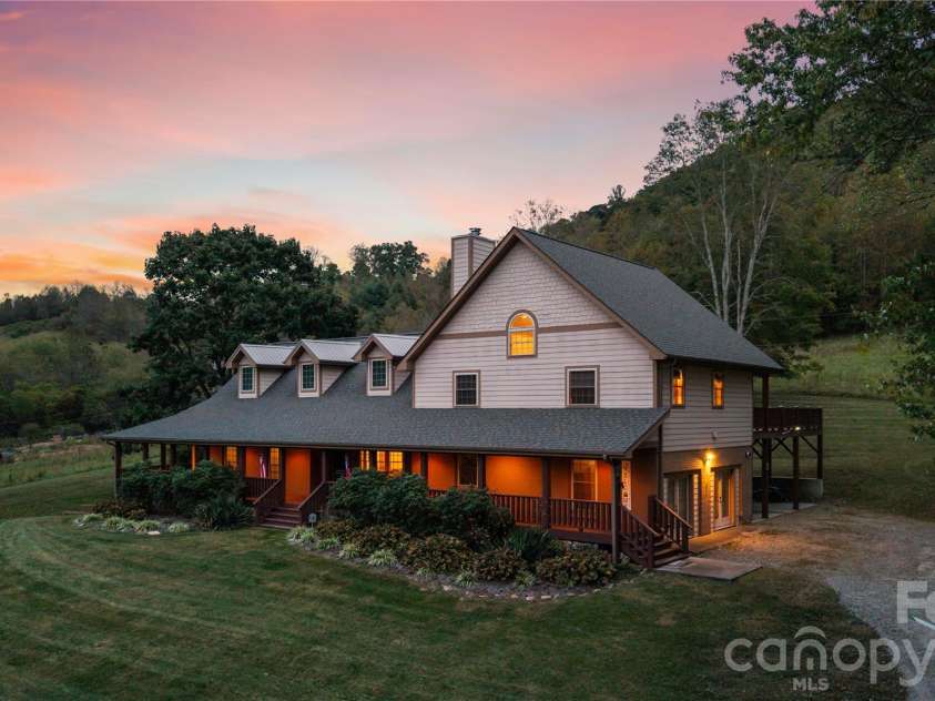 97 Circle E Ranch Road, Burnsville, NC 28714.  MLS# CAR4358354, YatesRealty ID 15222. 