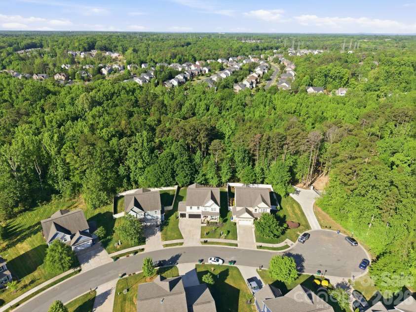 1223 Clover Lane, Matthews, NC 28104.  MLS# CAR4368335, YatesRealty ID 15224. 