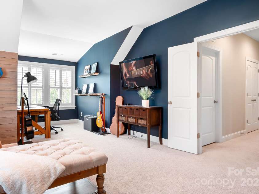 10911 Skymont Drive, Huntersville, NC 28078.  MLS# CAR4258889, YatesRealty ID 15225. 