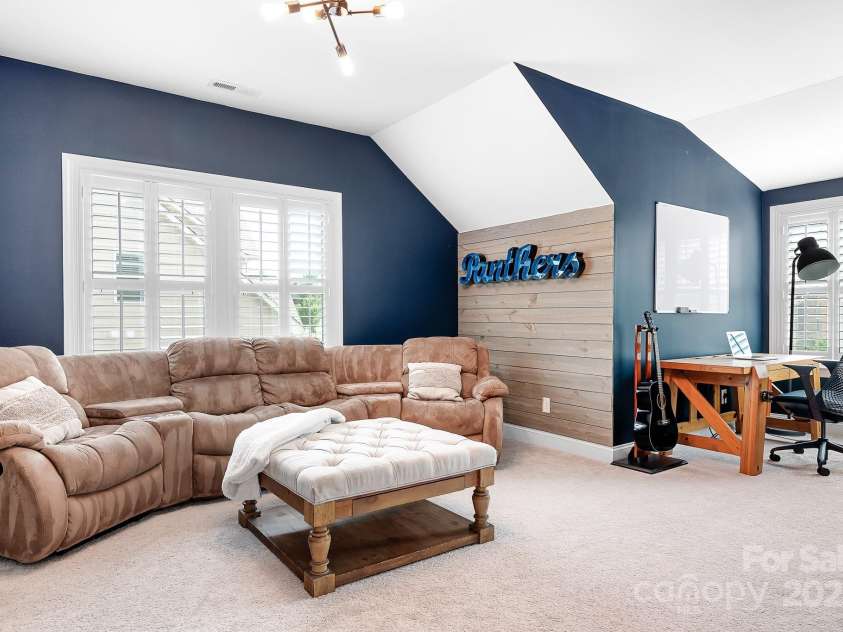 10911 Skymont Drive, Huntersville, NC 28078.  MLS# CAR4258889, YatesRealty ID 15225. 