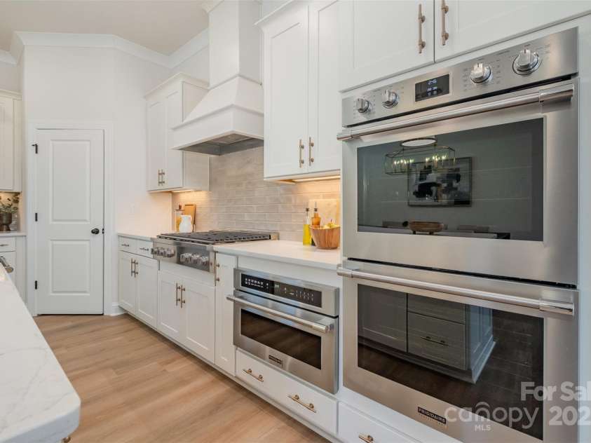 1113 Idyllic Lane, Waxhaw, NC 28173.  MLS# CAR4227437, YatesRealty ID 15227. 