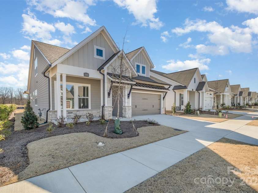 1113 Idyllic Lane, Waxhaw, NC 28173.  MLS# CAR4227437, YatesRealty ID 15227. 