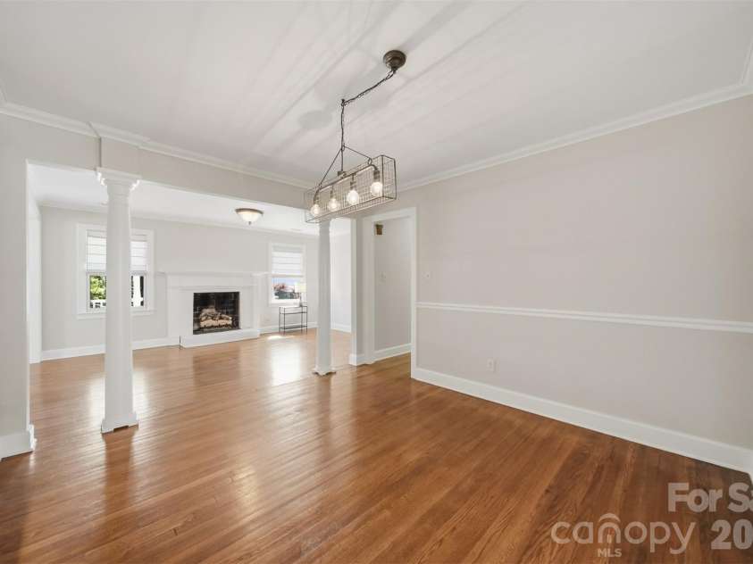 543 5th Street, Hickory, NC 28601.  MLS# CAR4372529, YatesRealty ID 15227. 
