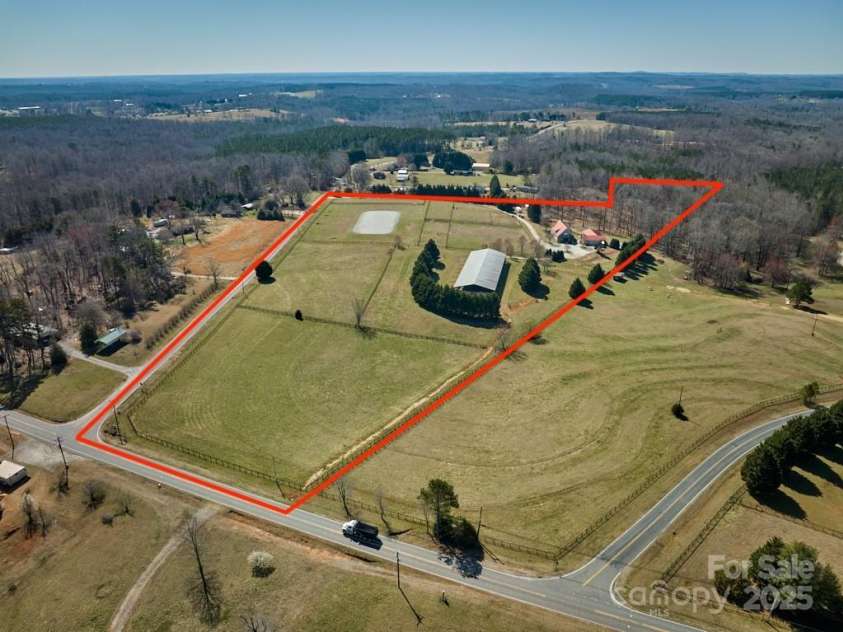 226 John Smith Road, Columbus, NC 28722.  MLS# CAR4235483, YatesRealty ID 15228. Approximate Property Lines