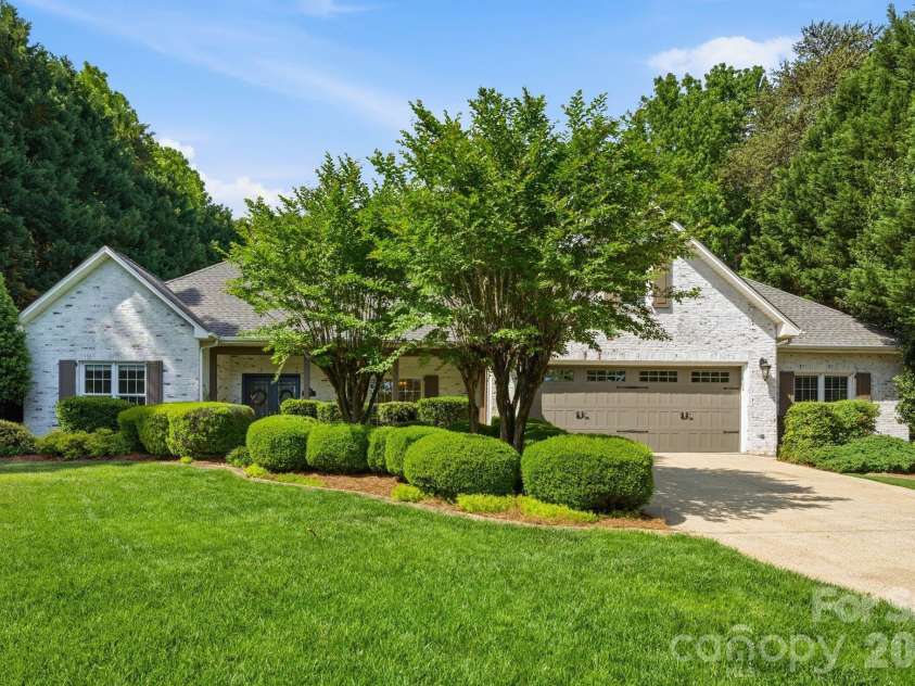 8247 Camelia Lane, Denver, NC 28037.  MLS# CAR4370658, YatesRealty ID 15228. 