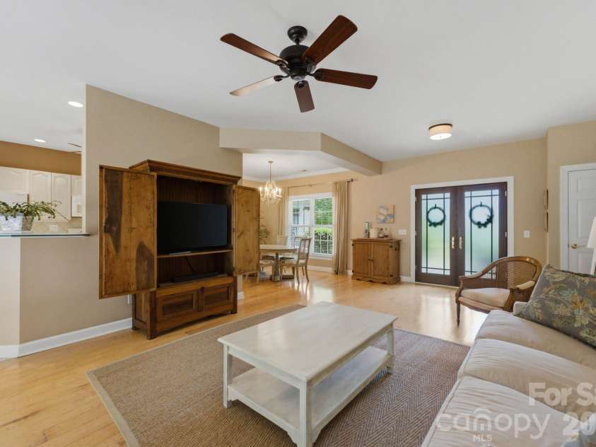 8247 Camelia Lane, Denver, NC 28037.  MLS# CAR4370658, YatesRealty ID 15228. 