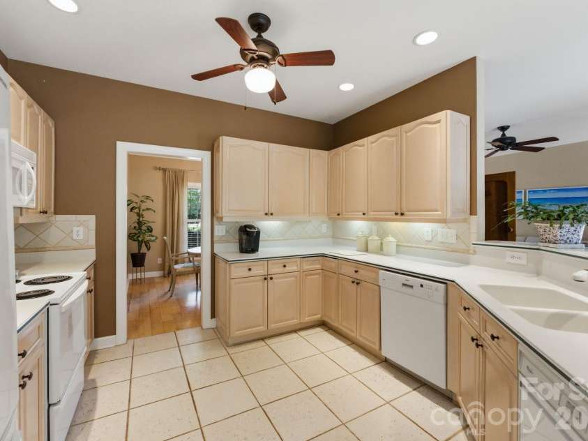 8247 Camelia Lane, Denver, NC 28037.  MLS# CAR4370658, YatesRealty ID 15228. 