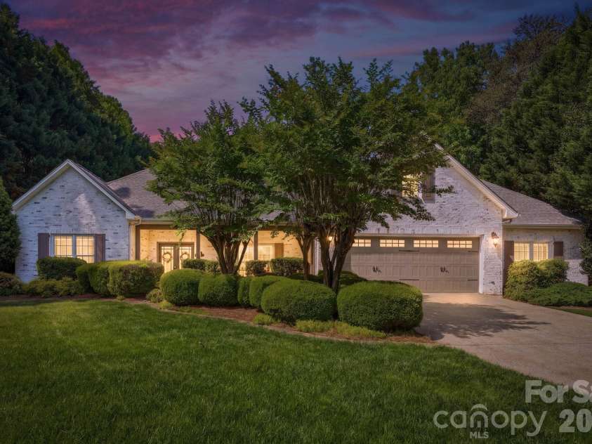 8247 Camelia Lane, Denver, NC 28037.  MLS# CAR4370658, YatesRealty ID 15228. 