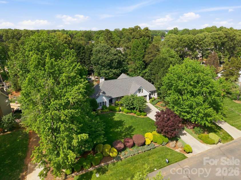 8247 Camelia Lane, Denver, NC 28037.  MLS# CAR4370658, YatesRealty ID 15228. 