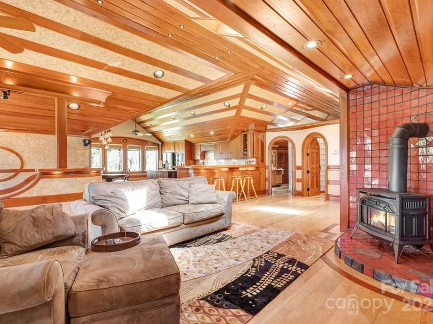 201 Hughes Creek, Columbus, NC 28722.  MLS# CAR4259120, YatesRealty ID 15229. WOW! An amazing barn apartment!