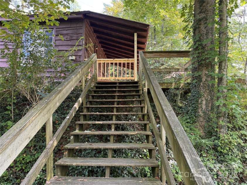 84 Pelohi Cove Road, Bryson City, NC 28713.  MLS# CAR4295902, YatesRealty ID 1523. 