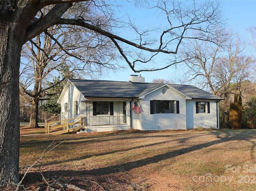 8405 Fairview Road, Mint Hill, NC 28227.  MLS# CAR4226990, YatesRealty ID 1523. 