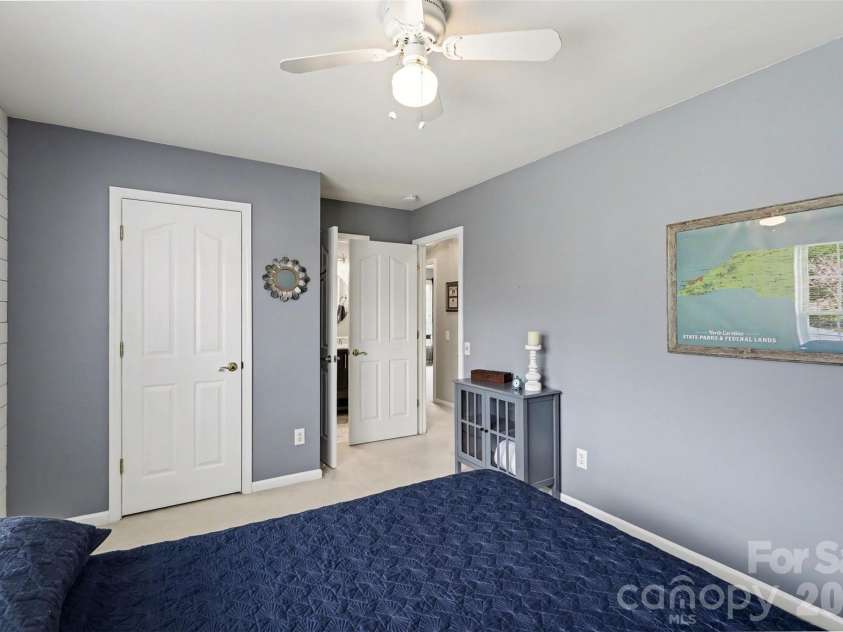 7924 Fairmeadows Drive, Charlotte, NC 28269.  MLS# CAR4305161, YatesRealty ID 15230. 3rd Bdrm