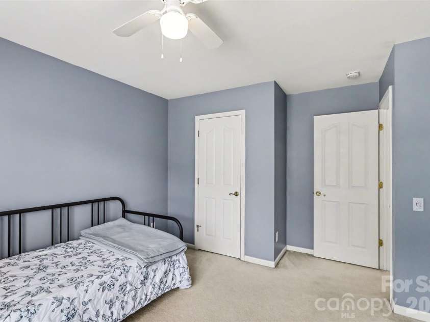 7924 Fairmeadows Drive, Charlotte, NC 28269.  MLS# CAR4305161, YatesRealty ID 15230. 4th Bdrm