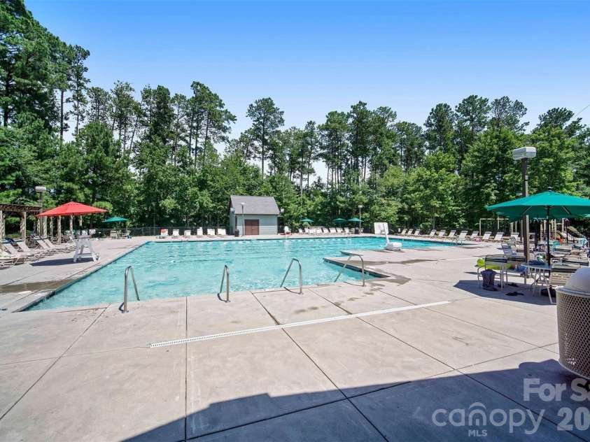 7924 Fairmeadows Drive, Charlotte, NC 28269.  MLS# CAR4305161, YatesRealty ID 15230. 