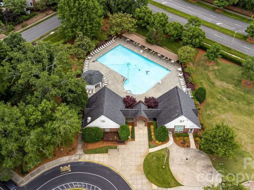7924 Fairmeadows Drive, Charlotte, NC 28269.  MLS# CAR4305161, YatesRealty ID 15230. 