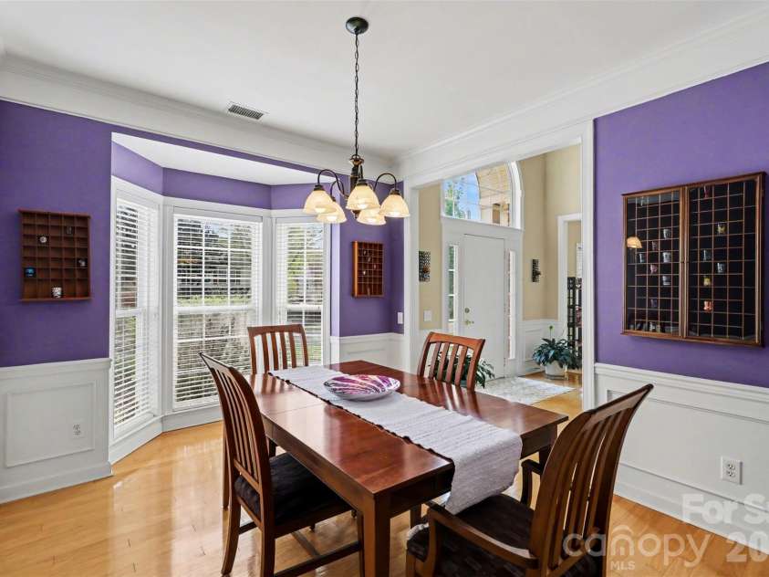 7924 Fairmeadows Drive, Charlotte, NC 28269.  MLS# CAR4305161, YatesRealty ID 15230. Dining Room